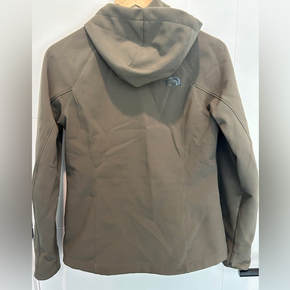 North Face Softshell Jacket - Picture 5 of 5